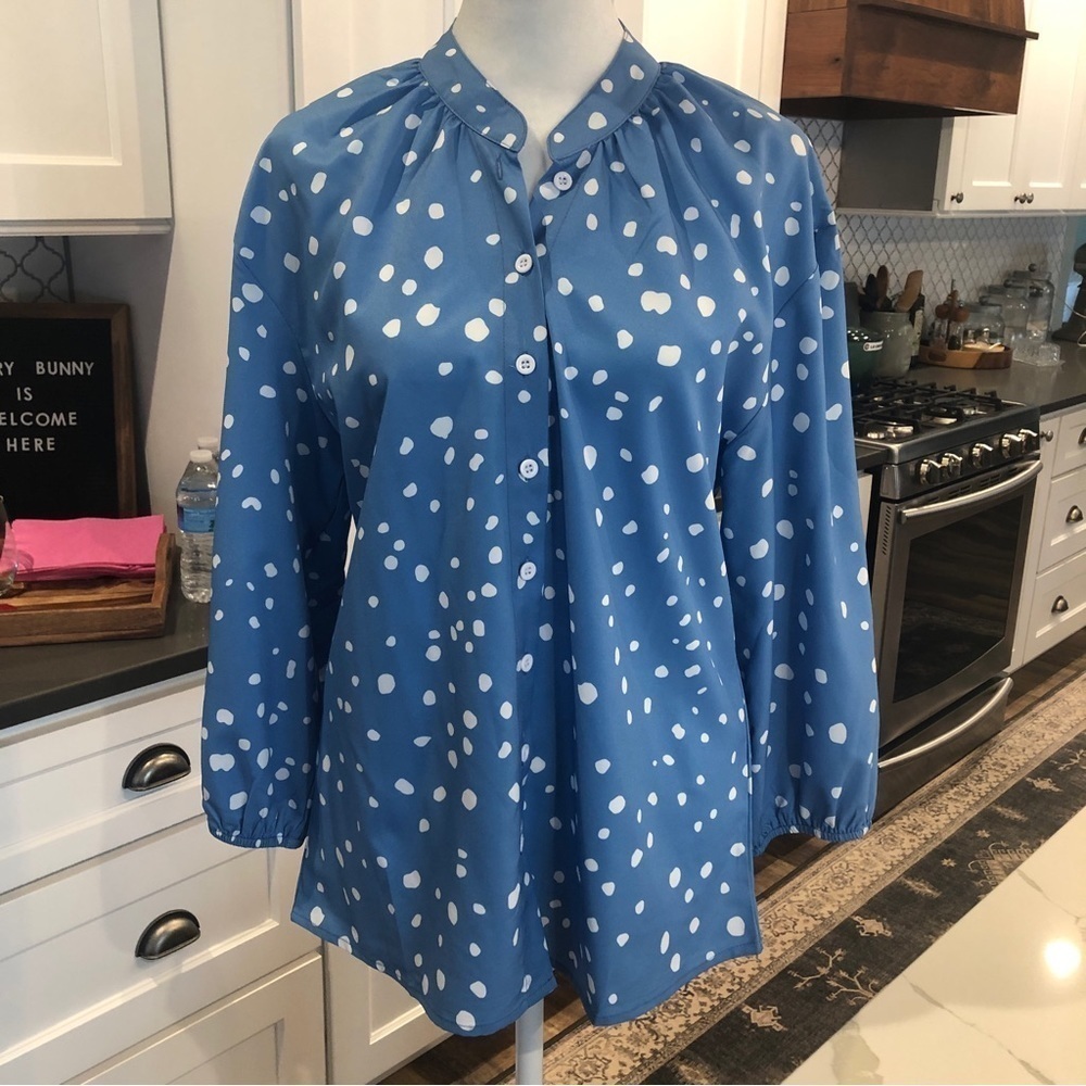 Made With Love Blue Polka Dot Button Up Blouse Top Womens M Career Colorful